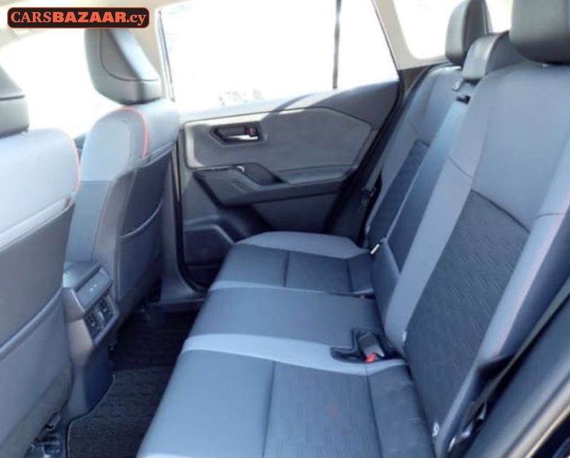 Toyota RAV4 Adventure  - photo 6