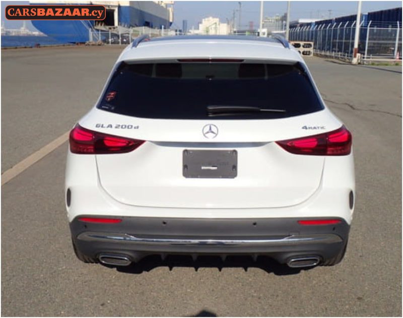 Mercedes-Benz GLA200d AMG Line  - photo 8