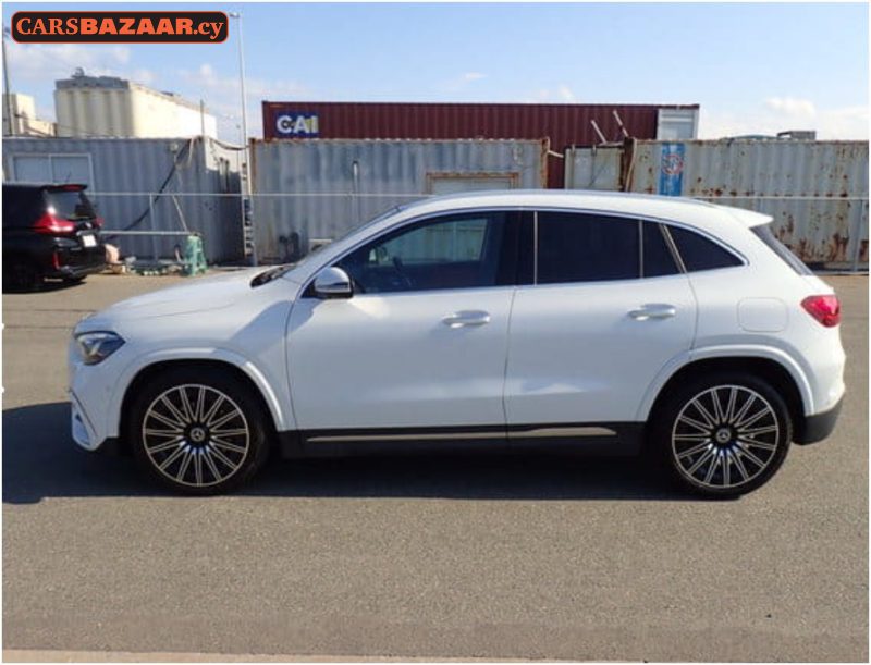 Mercedes-Benz GLA200d AMG Line  - photo 10