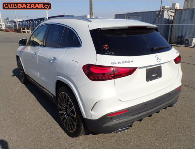 Mercedes-Benz GLA200d AMG Line  - photo 9