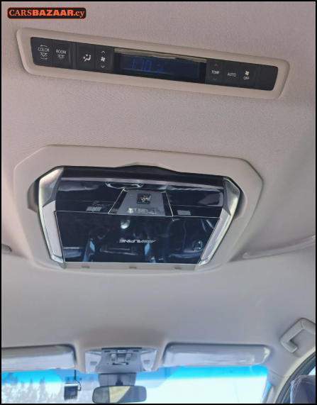 Toyota Alphard  - photo 10