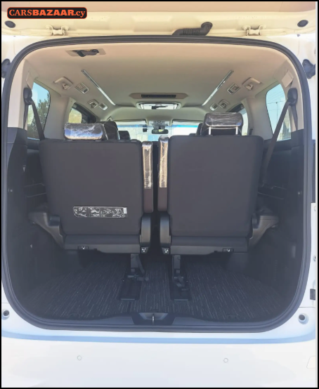 Toyota Alphard  - photo 7