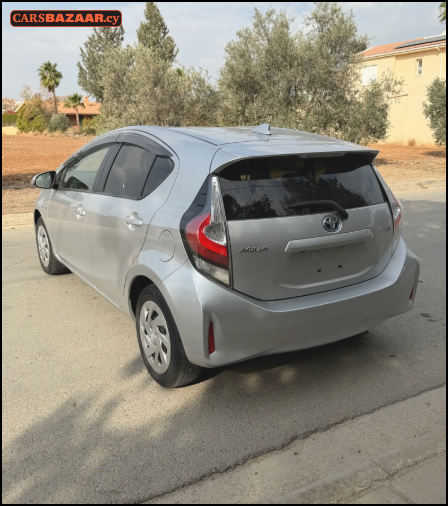 Toyota Aqua - photo 5