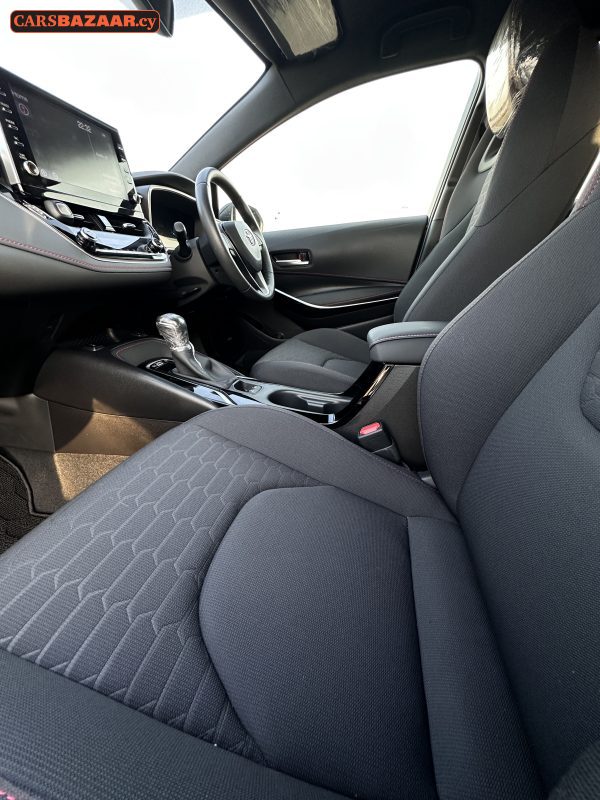 Toyota Corolla Sport - photo 10