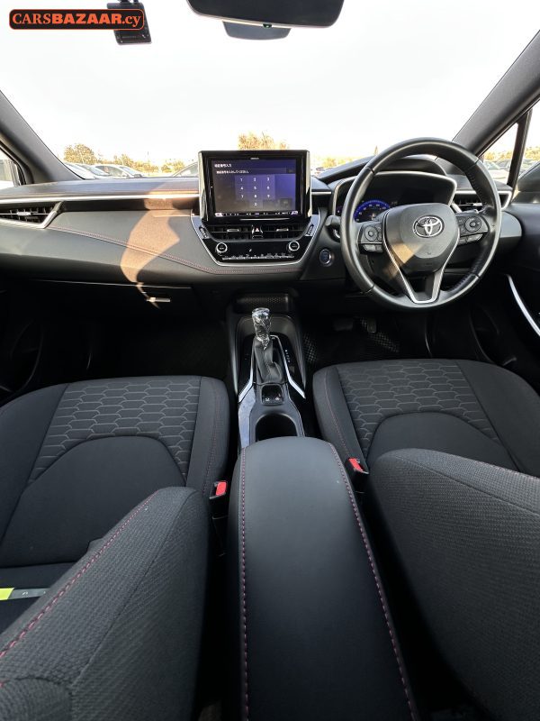Toyota Corolla Sport - photo 3