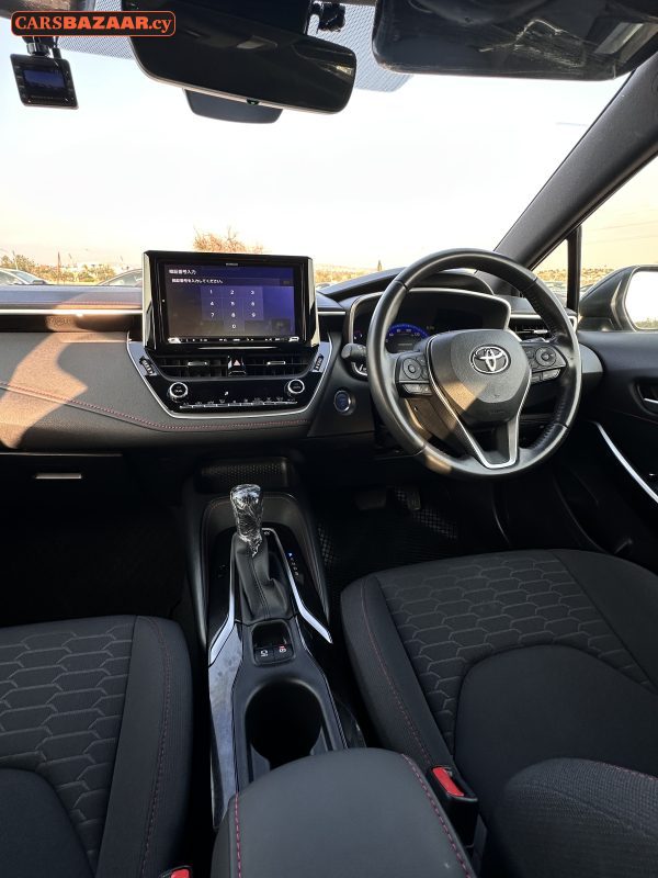 Toyota Corolla Sport - photo 5