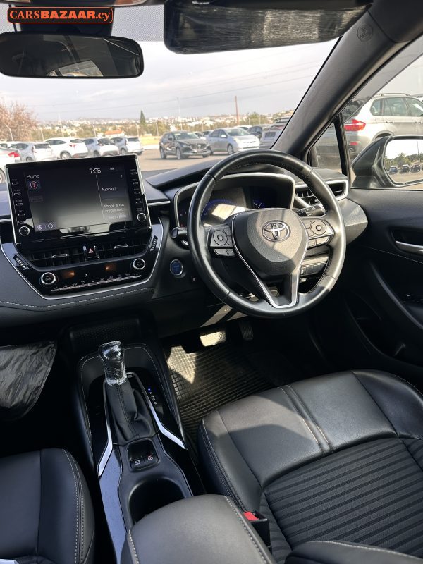 Toyota Corolla Sport - photo 3