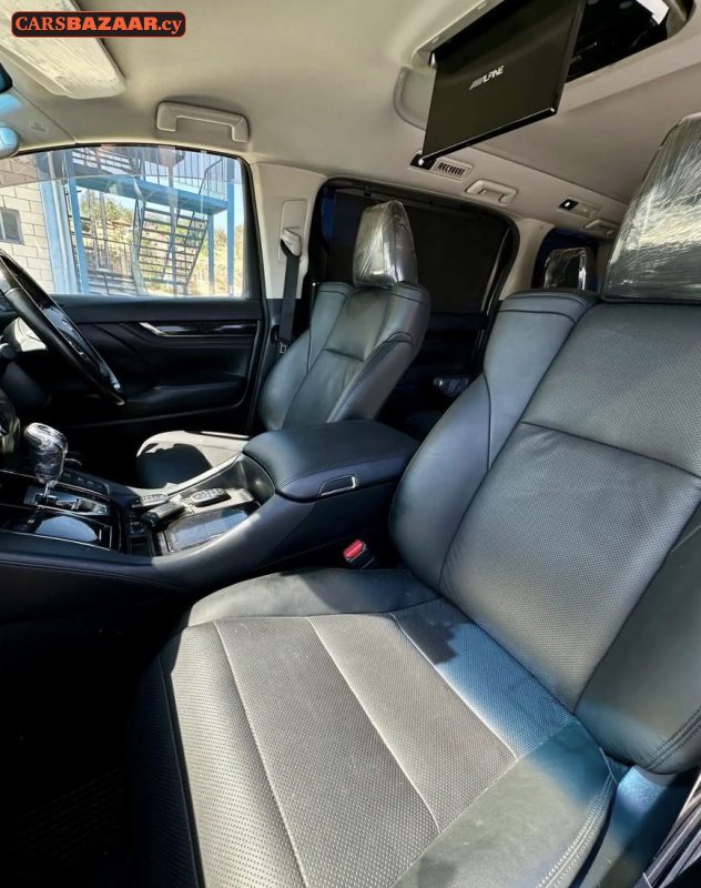 Toyota Alphard  - photo 4