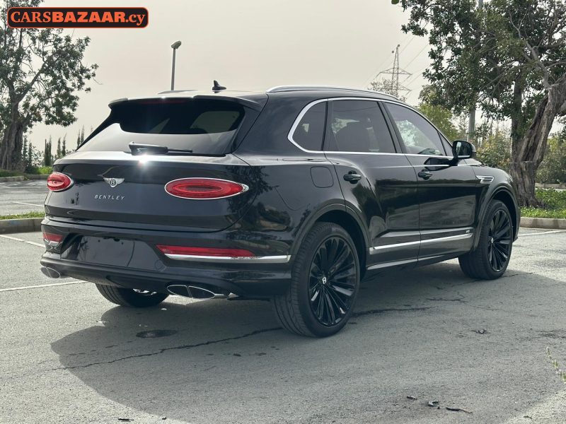 Bentley Bentayga  - photo 18