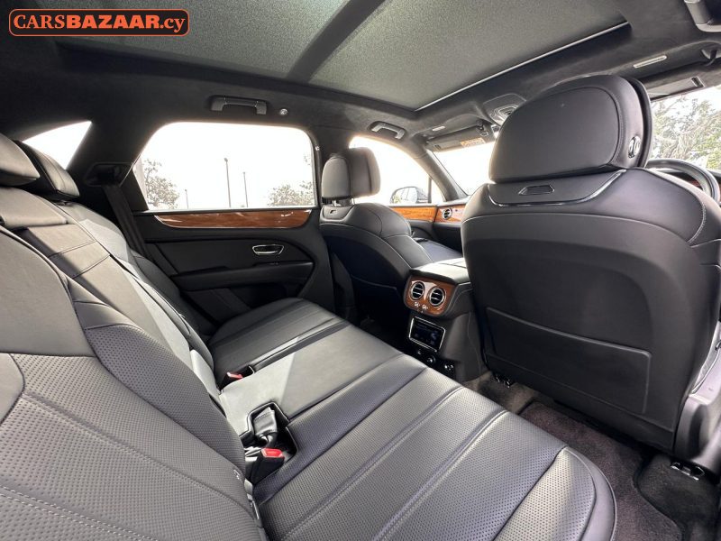 Bentley Bentayga  - photo 10