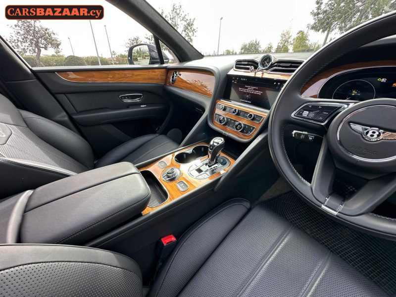 Bentley Bentayga  - photo 8