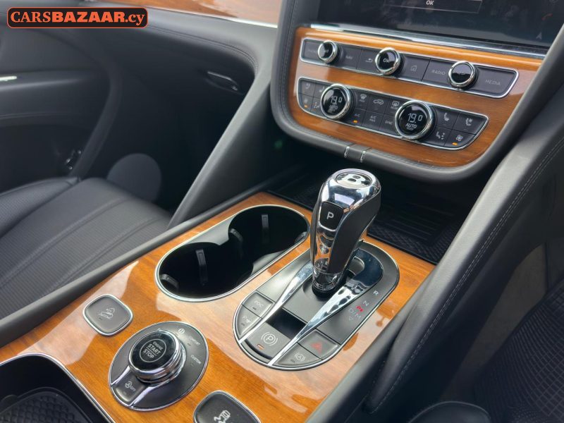 Bentley Bentayga  - photo 4