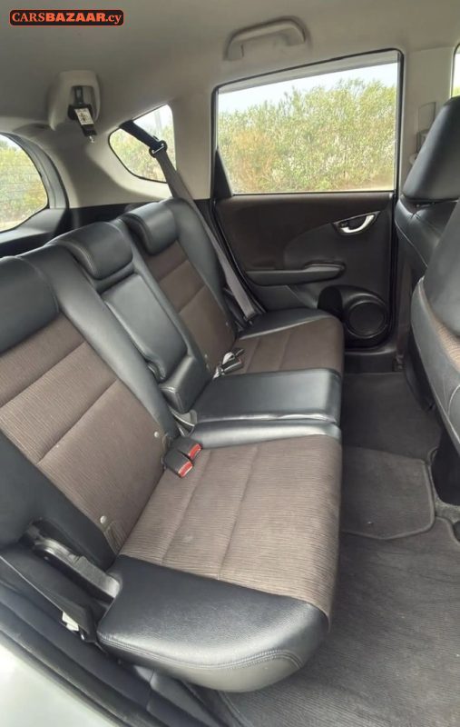 Honda FIT  - photo 3