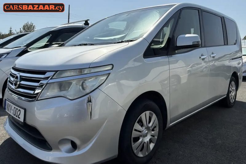 Nissan SERENA - photo 2