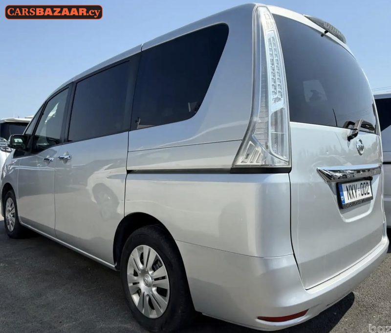 Nissan SERENA - photo 3