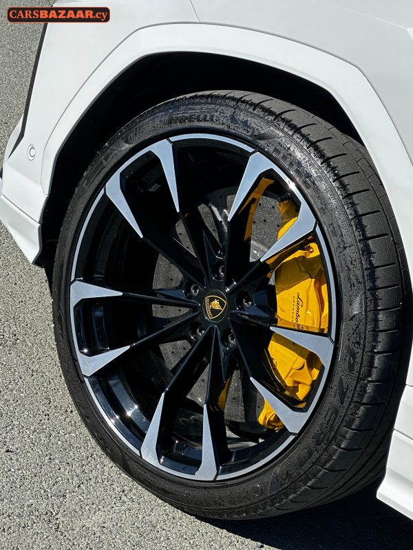 Lamborghini Urus - photo 4