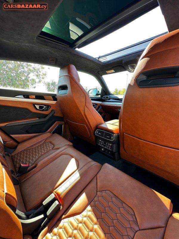 Lamborghini Urus - photo 11