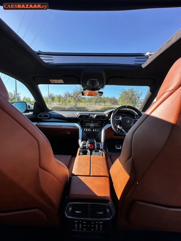 Lamborghini Urus - photo 12
