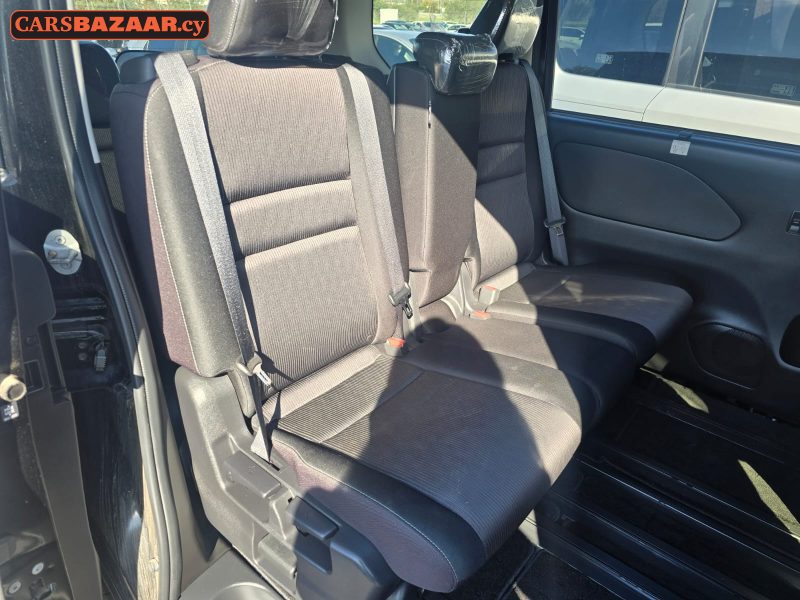 Nissan SERENA HIGHWAY STAR - photo 5