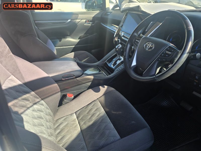 Toyota Alphard  - photo 6