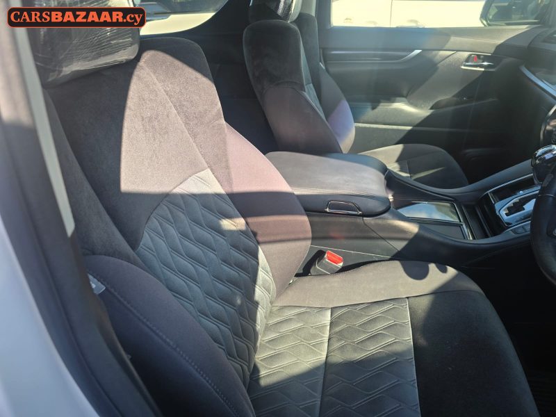 Toyota Alphard  - photo 7
