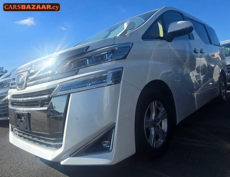 Toyota Alphard  - photo 2
