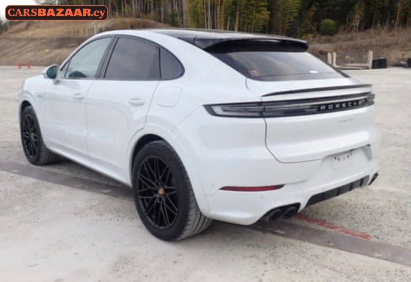 Porsche Cayenne  - photo 2