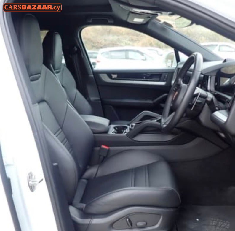 Porsche Cayenne  - photo 6