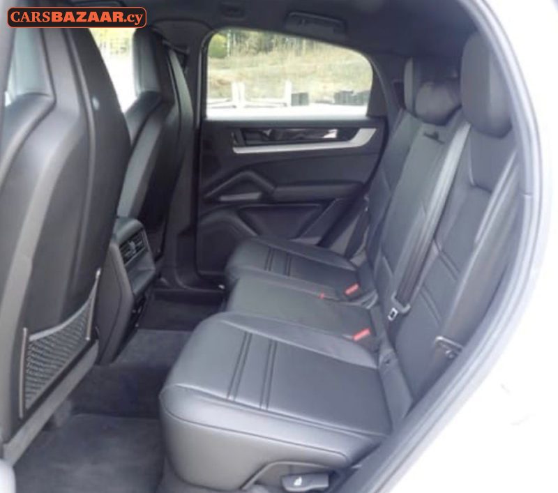 Porsche Cayenne  - photo 9