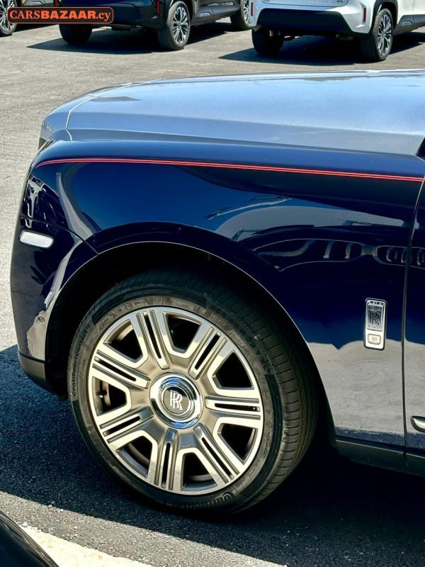 Rolls Royce  Cullinan - photo 2