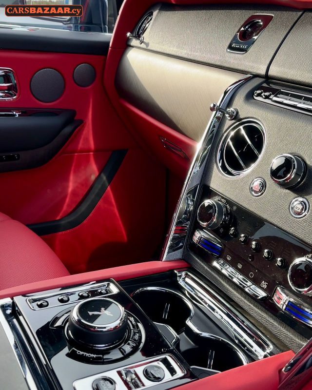 Rolls Royce  Cullinan - photo 6