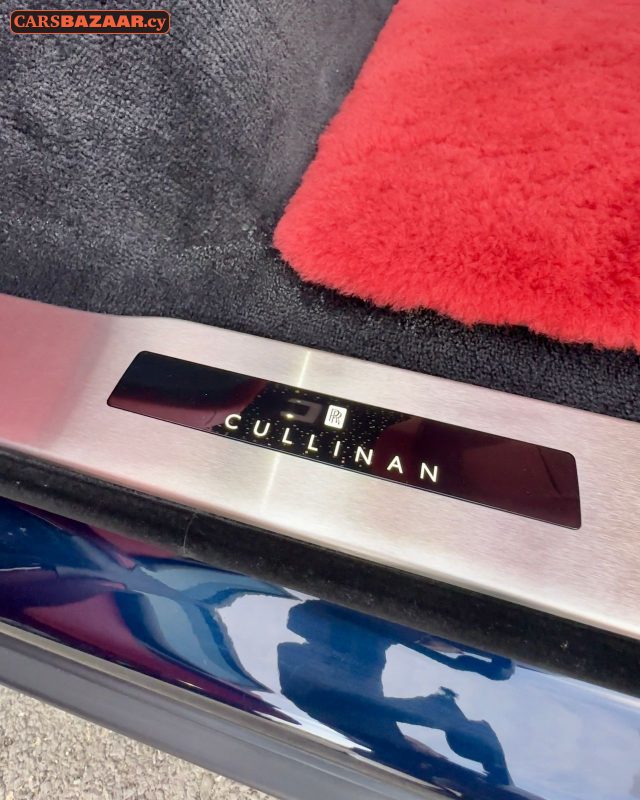 Rolls Royce  Cullinan - photo 7