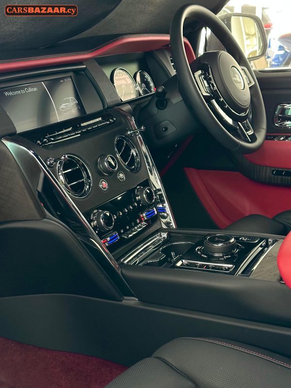 Rolls Royce  Cullinan - photo 5