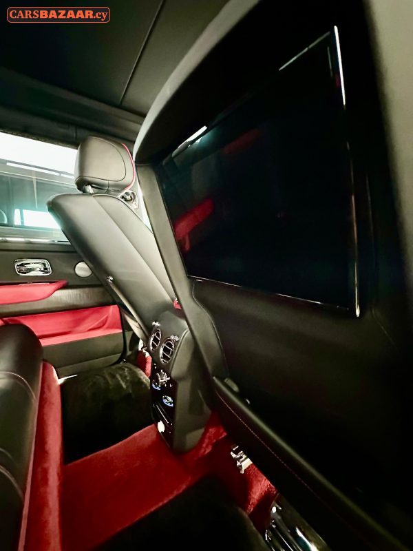 Rolls Royce  Cullinan - photo 8