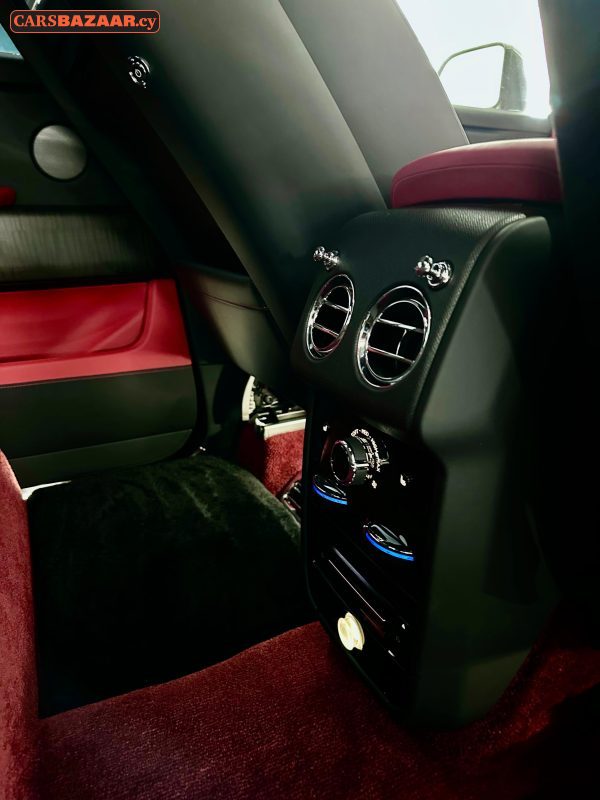 Rolls Royce  Cullinan - photo 7