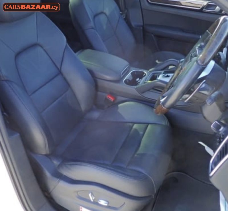 Porsche Cayenne  - photo 7