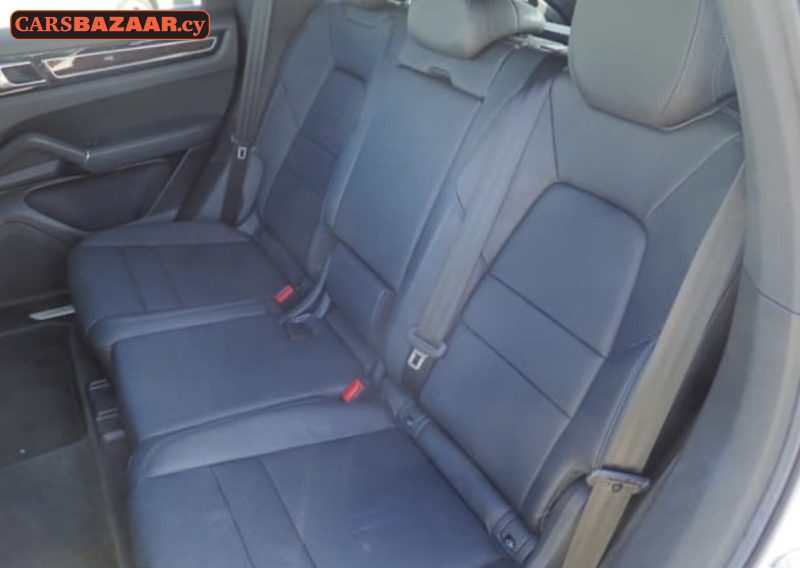 Porsche Cayenne  - photo 9