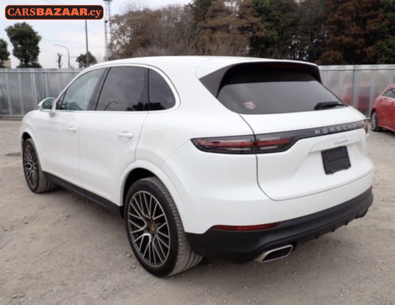 Porsche Cayenne  - photo 2