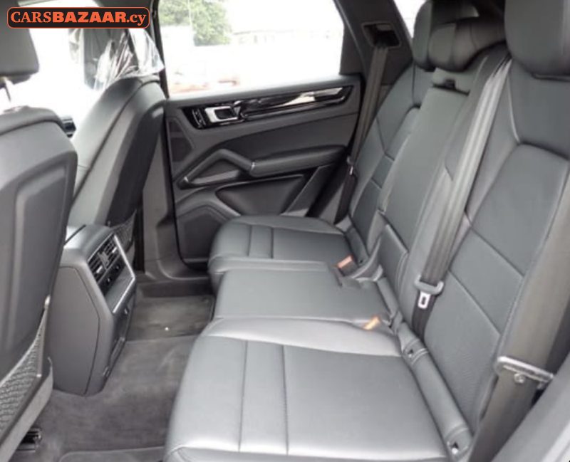 Porsche Cayenne  - photo 6