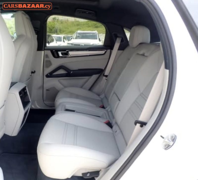Porsche Cayenne Platinum Edition  - photo 7