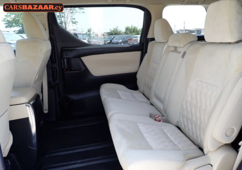 Toyota Alphard  - photo 5