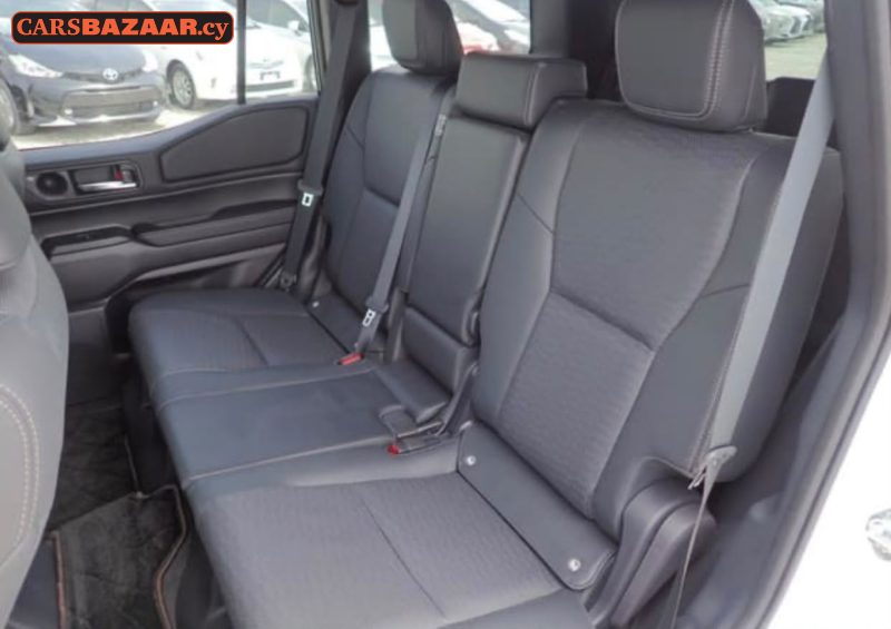 Toyota LAND CRUISER VX - photo 6