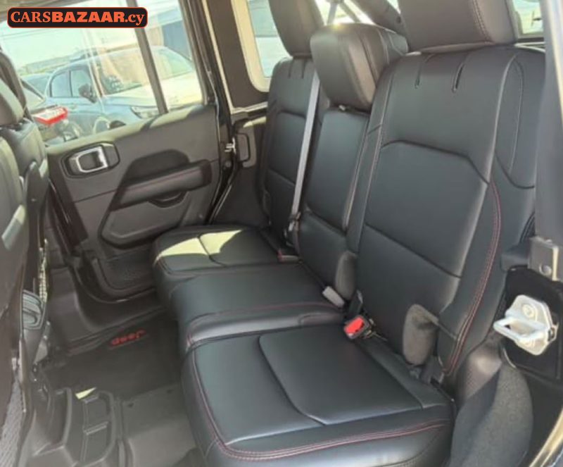 Jeep Wrangler Rubicon  - photo 5