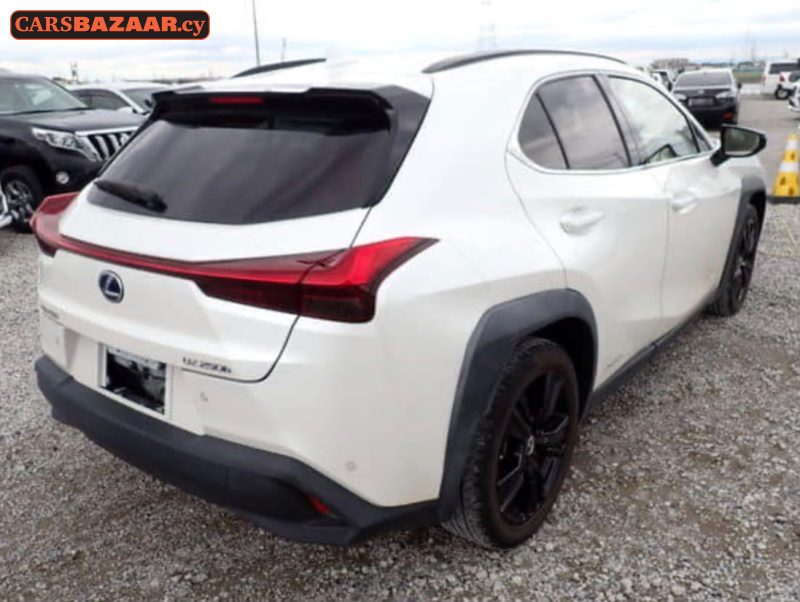 Lexus UX250H  - photo 7