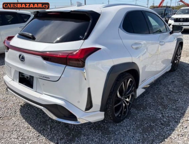 Lexus UX250H  - photo 2