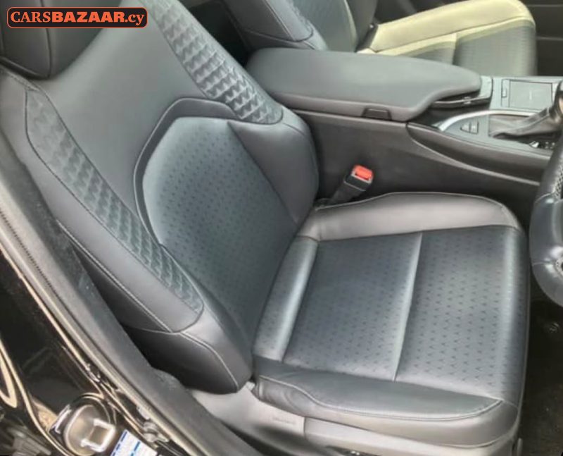 Lexus UX250H  - photo 5